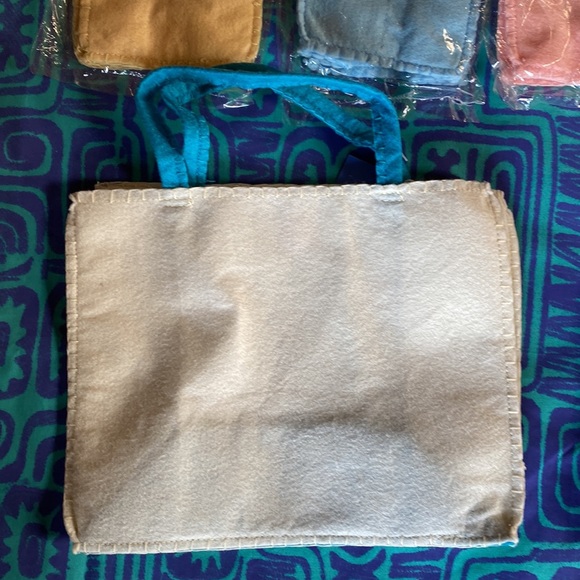 Easter Gift Bag Assortment 6 Brand New Bags, Groovy Holidays Cute Felt Designs - Picture 6 of 12